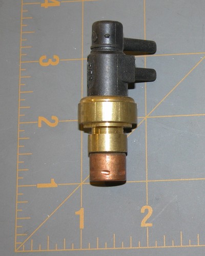SMP PVS79 Ported Vacuum Switch Fits 78-80 Monte Carlo Regal 75-79 Firebird +More - Picture 3 of 3