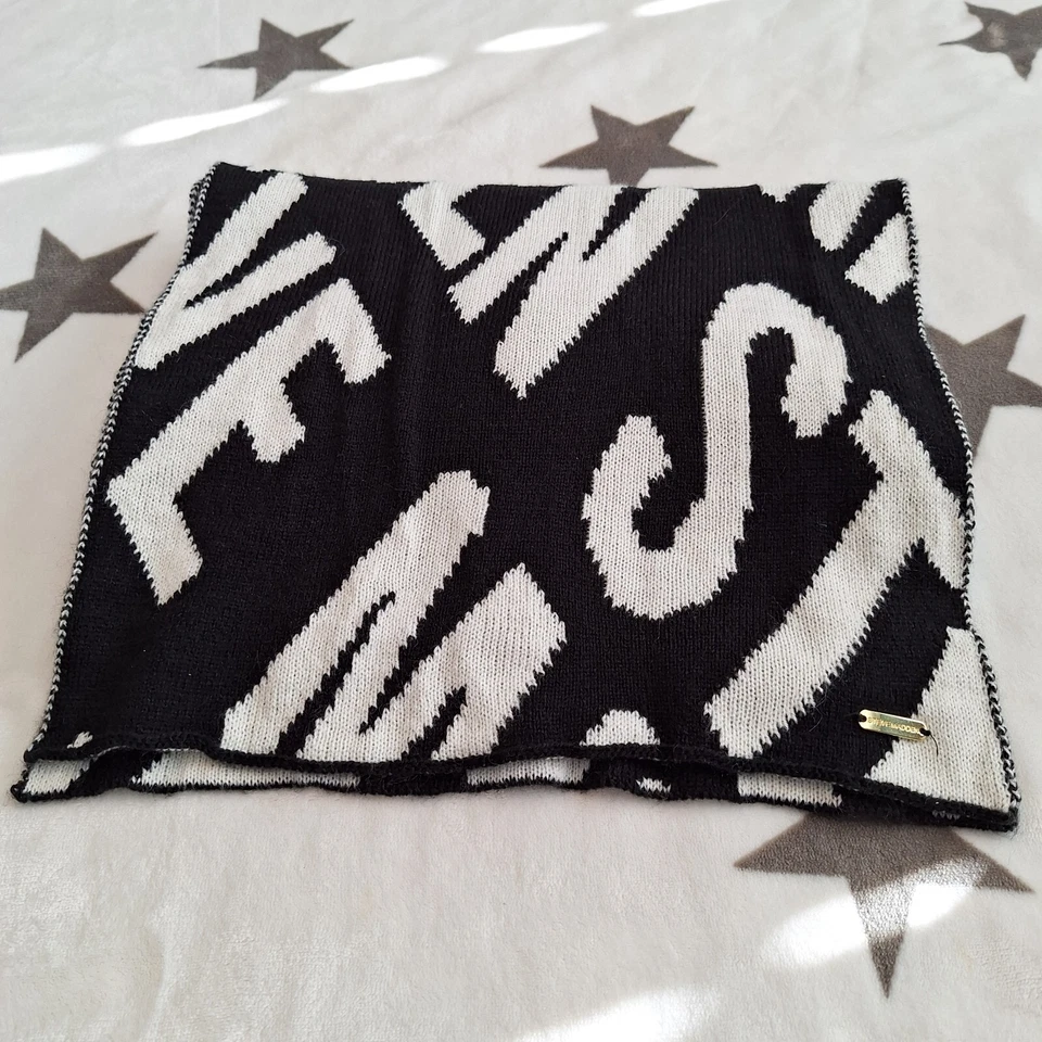 STEVE MADDEN Blanco y Negro Reversible Emo Edgy Y2K Logo Tejido Suave Bufanda 72" Foto 2 de 4