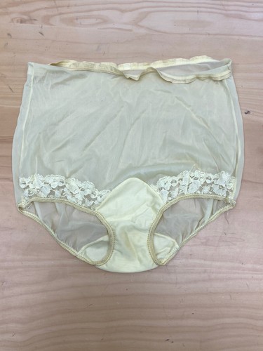 Vanity Fair Vintage Yellow Floral Lace 100% Tricot Nylon Panties Size ? USA Made