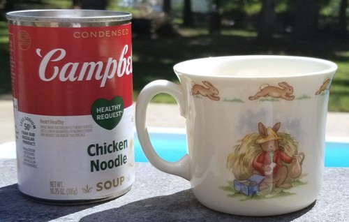 ROYAL DOULTON FINE BONE CHINA MUG CUP~BUNNYKINS~HAYMAKING~LUNCH BREAK~ENGLAND - Picture 6 of 12