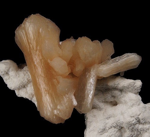 Stilbite en matriz de Poonah - India - Imagen 2 de 4