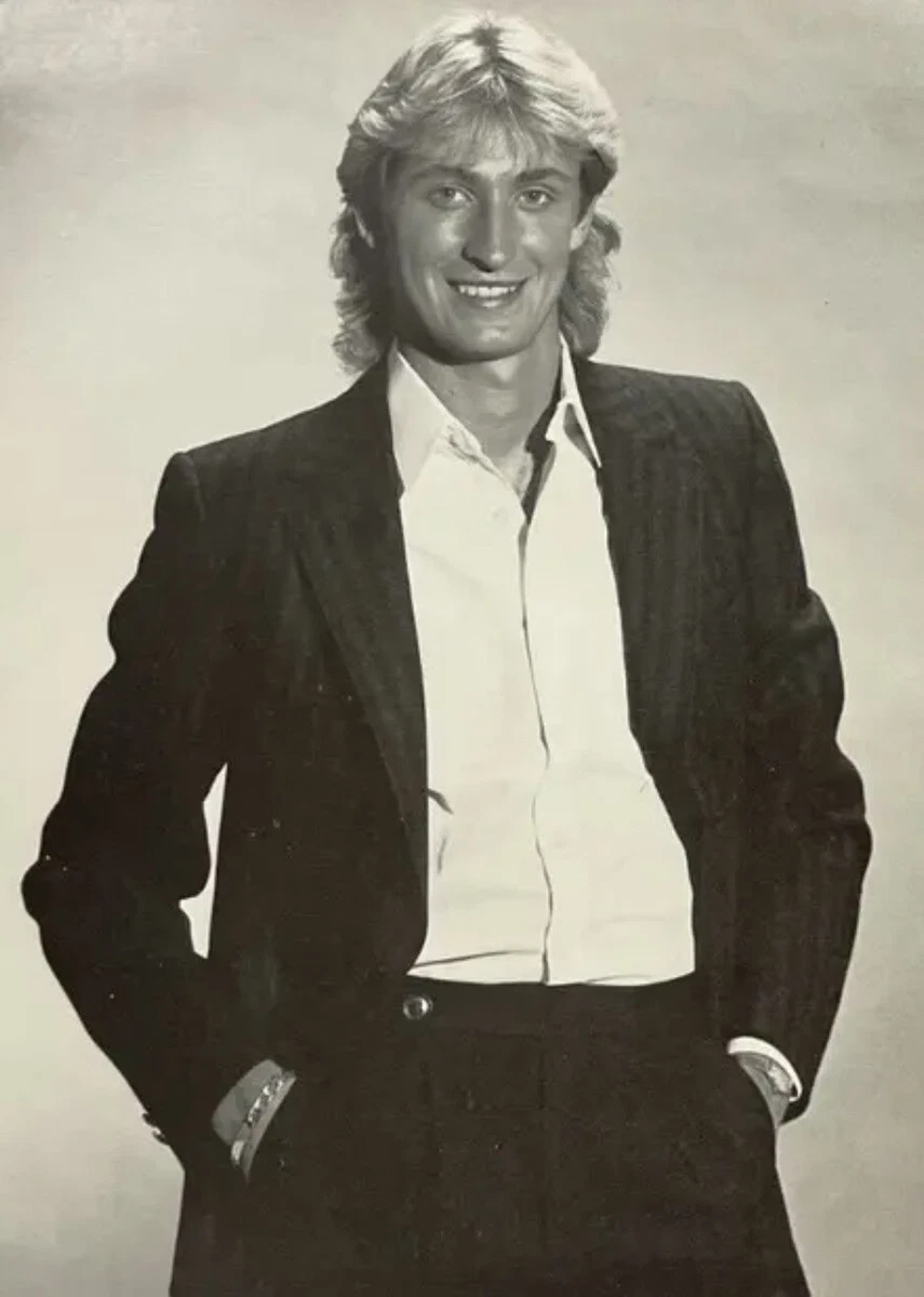 Wayne Gretzky” Young “Superstar” & Heart-throb Model, All-time Hockey  Legend. | eBay