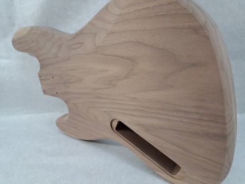 Cuerpo de bajo Walnut Jazz P sin terminar - se adapta a cuellos Fender J2052 - Imagen 5 de 10
