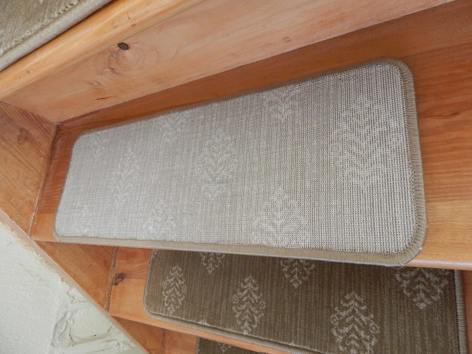 ALFOMBRA TEJIDA 13 PASOS 9" X 26" .+ aterrizaje 27" x 35" peldaños de escalera. Foto 4 de 4