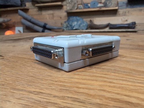 Belkin Bitronics DataSwitch F1U123 Parallel D-25 Connections Al.3 - Picture 2 of 4
