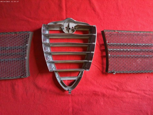 Alfa Romeo GIULIA SPRINT GT Step Nose GTV Used Original FRONT Center GRILLE 3 Pc - Picture 18 of 24