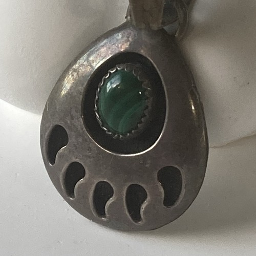 Vintage Sterling Silver 925 Malachite Bear Paw Pendant Native American Shadowbox - Picture 10 of 15
