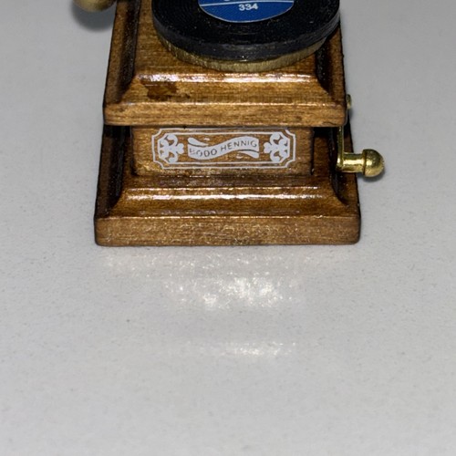 1:12 Scale Dollhouse Furniture Miniature Retro Phonograph Tape Record VTG - Picture 2 of 10