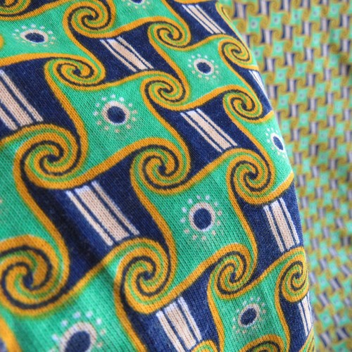 Vintage Strickstoff grün blau gelb 4 Yard x 60" Swirl geometrisch 1970er Groovy Mod - Bild 5 von 6