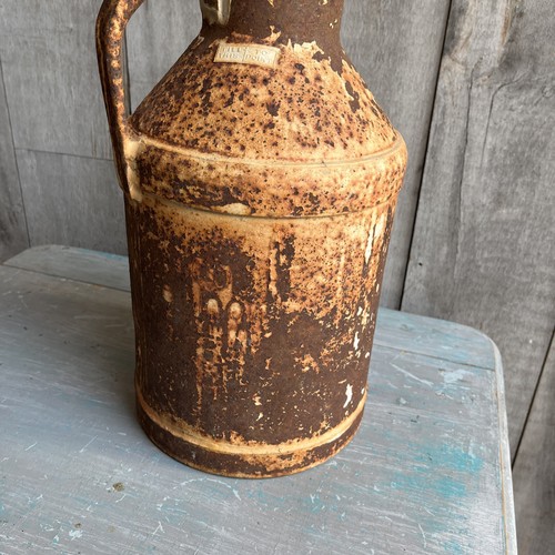 1927 HOOD MILK JUG METAL HANDLED CAN EARLY 1900s Rust Patina, Cottage Core Vase - Picture 7 of 10