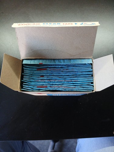 Vintage 60's Johnson & Johnson Red Cross Gauze Steri-Pad Packages Almost Full - Picture 5 of 5