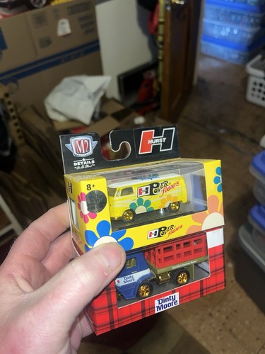 PAIR OF M2 MACHINES CHASE PIECES! 750 PIECES! VW VAN/DODGE L600! - Picture 6 of 12