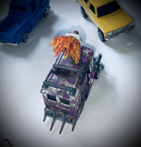 HotWheels Bread Box Custom Twisted Metal Themed Sweet Tooth Ice Cream Truck - Picture 8 of 8