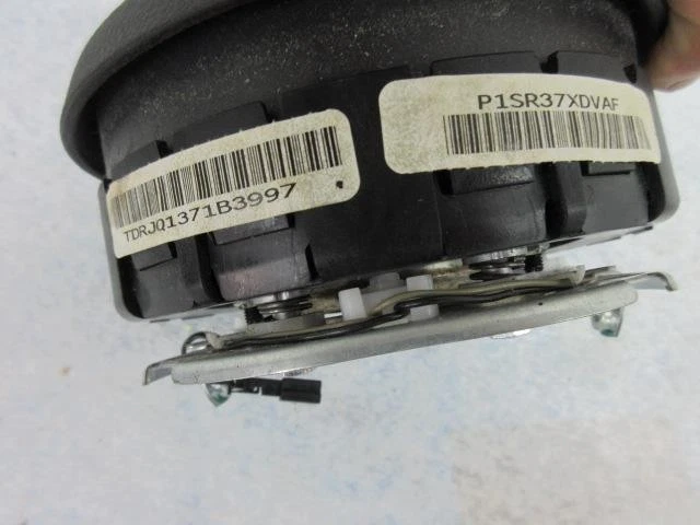 JEEP JK WRANGLER SAHARA unlimited 2017 AIRBAG LH LEFT DRIVER STEERING WHEEL OEM - Image 4 of 4