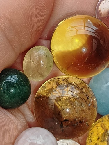 Mini Sphere 14 pcs 64g Crystal gemstone job lot citrine amethyst quartz 8-16mm - Picture 8 of 10