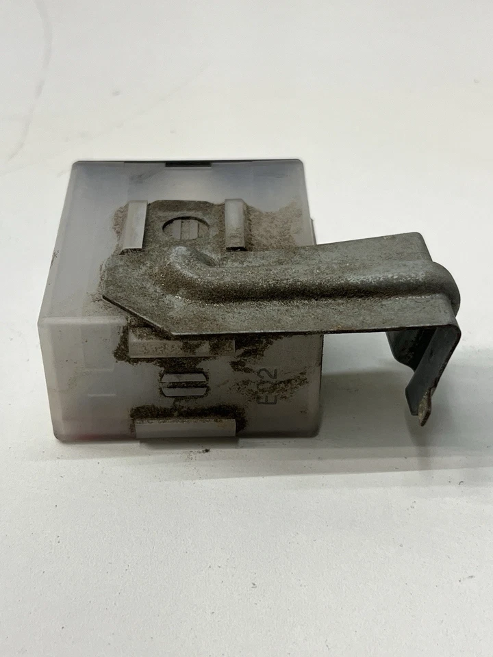 Módulo de control de relé de antena de alimentación Nissan 300ZX Z32 1990-1996 FABRICANTE DE EQUIPOS ORIGINALES Foto 4 de 4