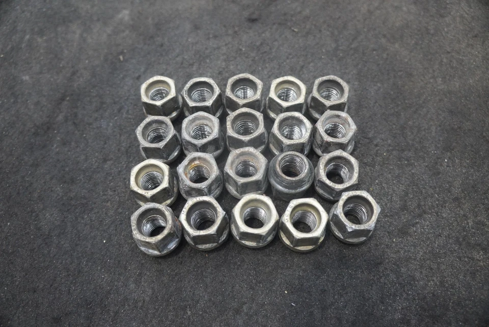 Juego de 20 pernos de tuerca de llanta central 6500092 Chrysler Plymouth Prowler 1997-2002 Foto 2 de 3