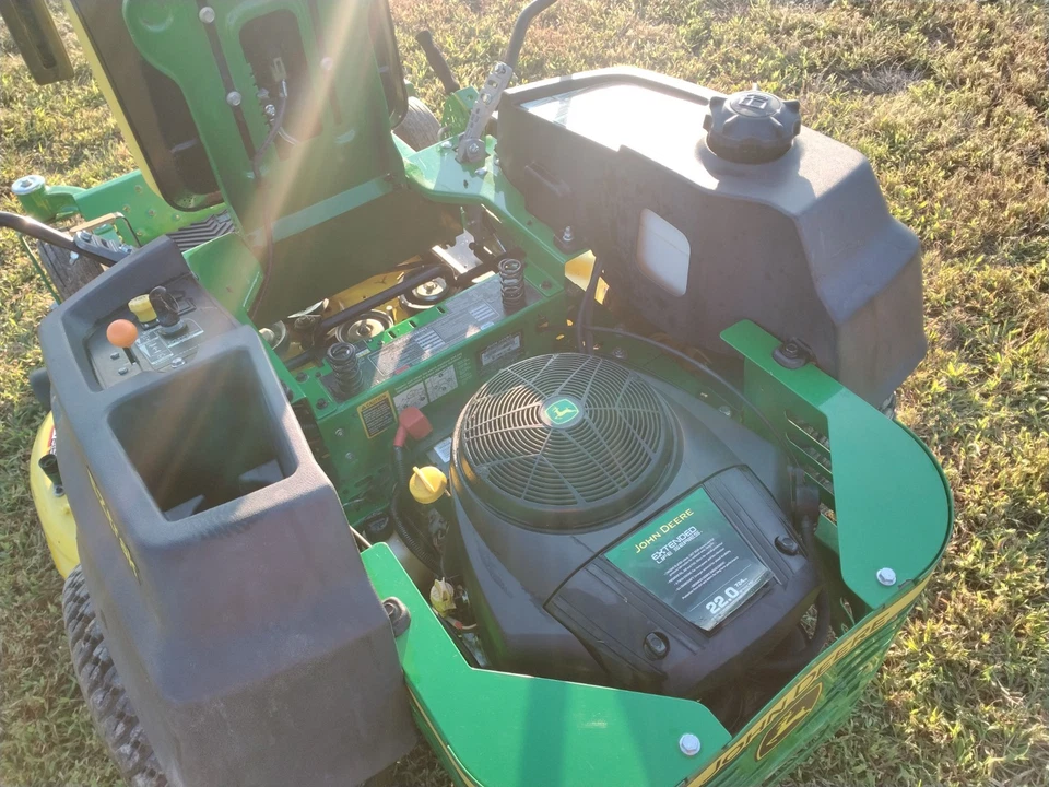 Z425 zero turn John Deere riding lawn mower for sale - Image 4 of 4