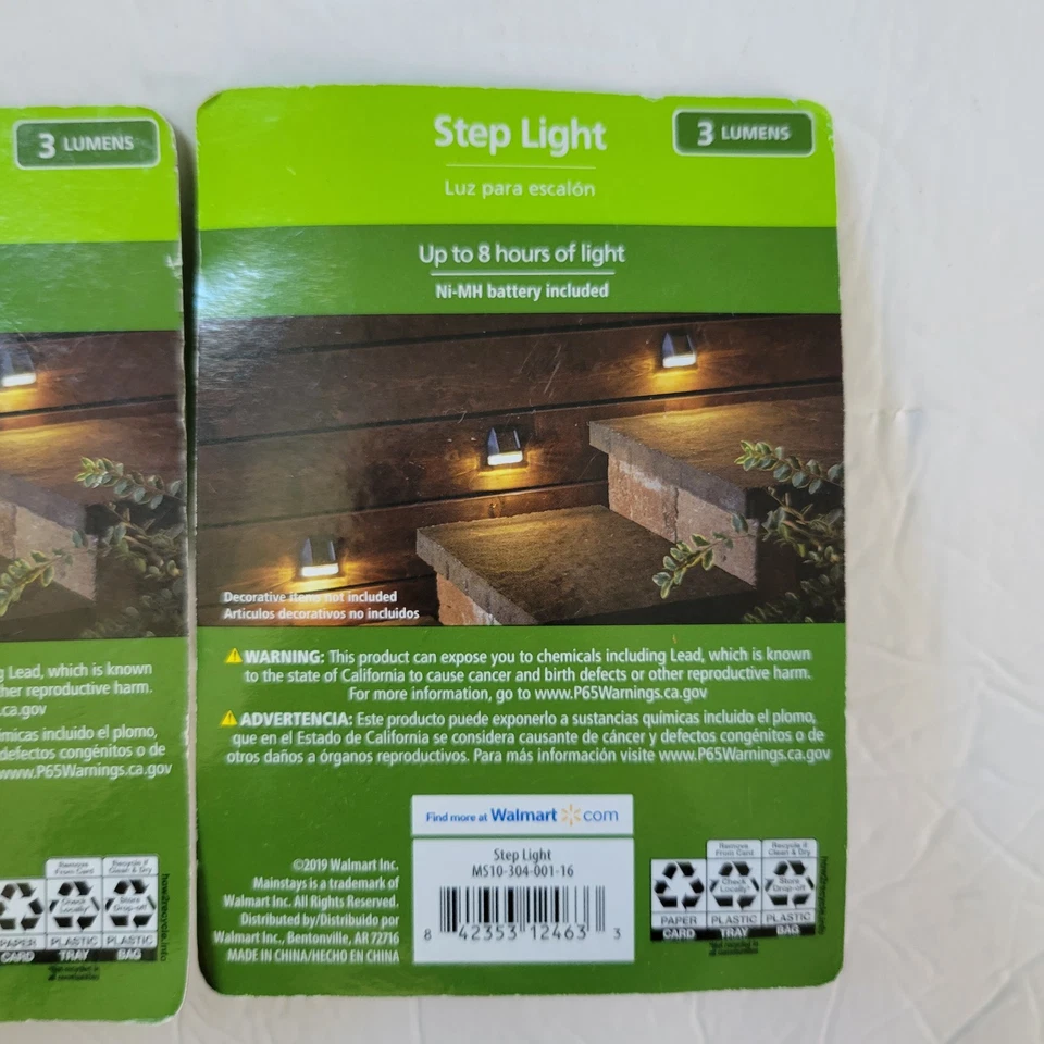 Mainstays Luz LED de Cubierta o Cerca con Energía Solar, Lote de Tres, 8 Horas de Luz Foto 4 de 4