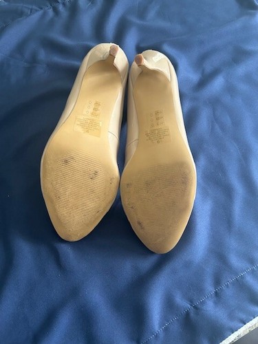 NEW Express Womens beige pumps 3.5 inch heel size 9 - Bild 4 von 4