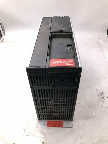 Danfoss VLT 5008 175Z0570 12.2A Variable Speed Drive 380-500V 0-1000Hz - Picture 3 of 4