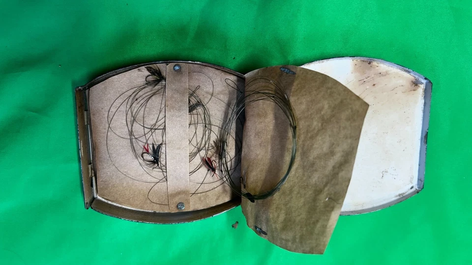 Vintage Hardy Bro`s Japanned Black Leader Fly Cast Box. Alnwick England. - Image 3 of 4