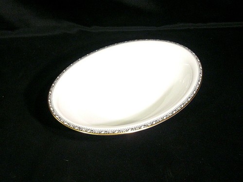 H&C Selb Bavaria Heinrich Christine HC 508 10" Oval Vegetable Bowl - Picture 4 of 10