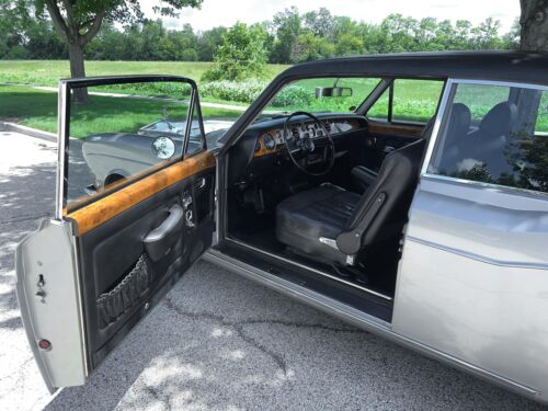 1970 Rolls-Royce FHC by HJ Mulliner PW - Picture 18 of 36