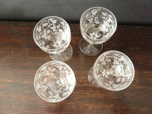 4x Antique Victorian Etched Leaves Crystal Wine Glasses, Faceted Stem h12,5cm - Picture 3 of 9