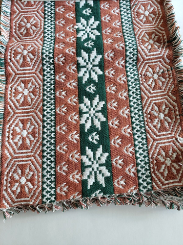 Vintage Dayton Hudson 1997 "Nordic Snowflake" Table Runner Woven Tan Green 72" - Picture 9 of 10