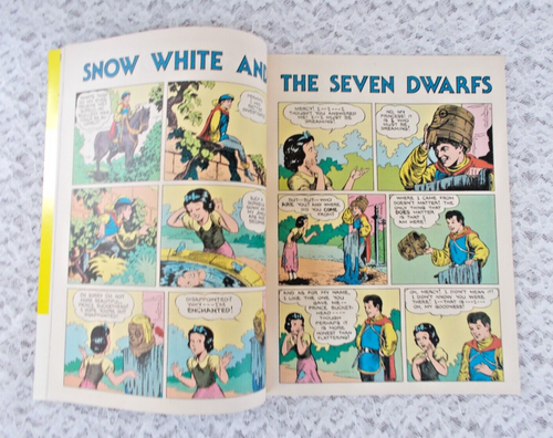 Walt Disney Blancanieves y los siete enanitos revista aniversario dorado con póster-1987 - Imagen 5 de 7
