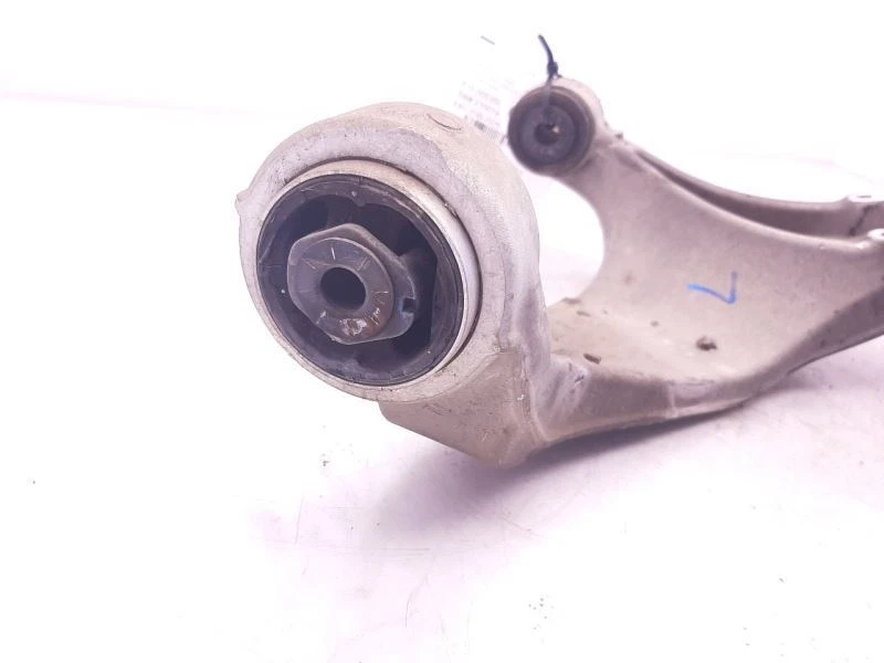 Brazo de control inferior delantero del conductor 3,0 L 2008-2015 Cadillac CTS 20804093 Foto 2 de 4