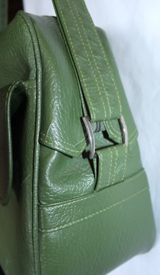SEARS VINTAGE RETRO 1960'S GREEN VINYL CARRY ON TRAVEL BAG, EUC