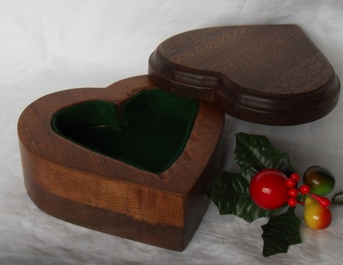 Holz Herz Form Schmuckset Aufbewahrungsgetränk Schmuck Box mit Schiebedeckel 6 Zoll handgefertigt