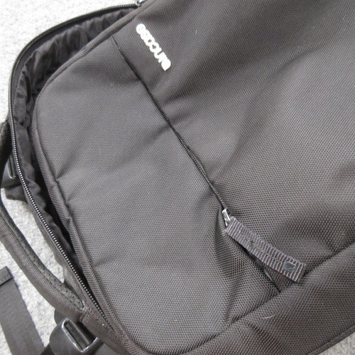 Incase Backpack Icon Lite Man's Black Laptop Travel Padded Strap Inner Pockets - Picture 6 of 23