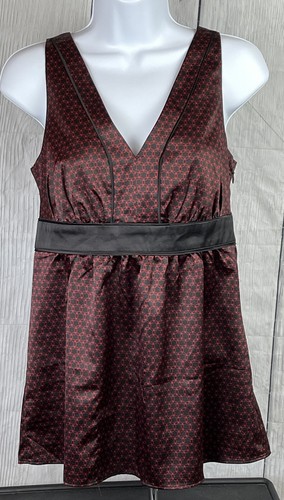 New York & Company Größe 4 ärmelloses Satin-Top mit V-Ausschnitt schwarz rot Empire-Taille - Bild 1 von 13