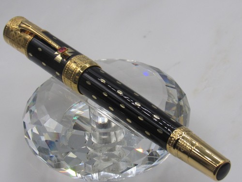 GORGEOUS GREAT WRITERS LUXURY SERIES BLACK/GOLD LARGE FOUNTAIN PEN - Picture 2 of 5