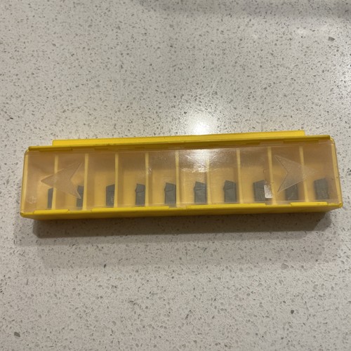 ( 10 PCS ) KENNAMETAL EC094I02PR06CF00 KCU25 CUT-OFF CARBIDE INSERTS - Picture 2 of 4