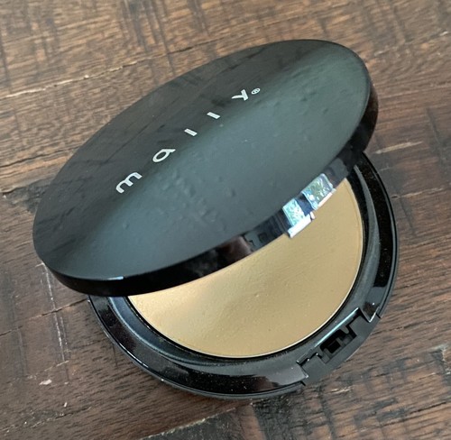 Base en Polvo Prensada Perfeccionadora Piel Suave Mally Grande .35oz NUEVA Fresca - Imagen 2 de 5