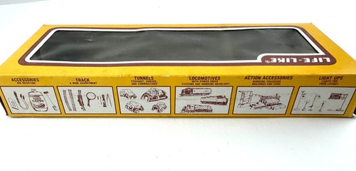 Life-Like HO Scale 8421 Vlasic Americas Favorite Pickle VP614 50' foot Box Car - Picture 10 of 17