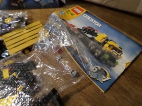LEGO, LOT BRICKS, PIECES, BOARDS for CREATOR 4891, VF TOYS d used