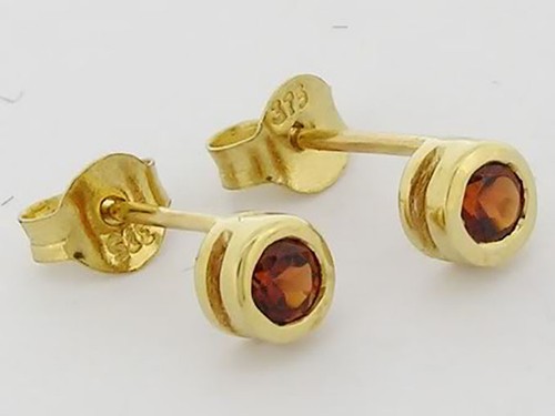 E072 Genuine 9ct Yellow Gold NATURAL Garnet Round Bezel Stud Earrings Birthstone - Picture 2 of 3