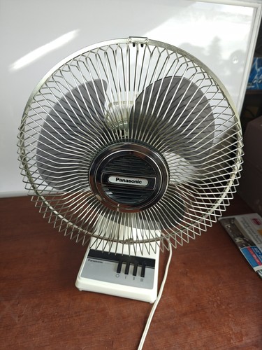 PANASONIC DELUXE 3 SPD OSCILLATING TABLE FAN F-1209B Vintage Refurbished Spotles - Picture 24 of 24