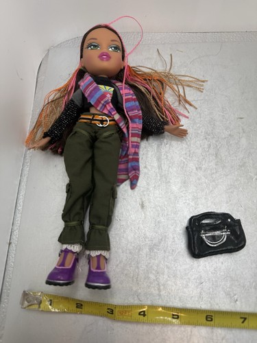 BRATZ DOLL TOKYO A GO GO FIANNA With Outfit - Picture 5 of 8