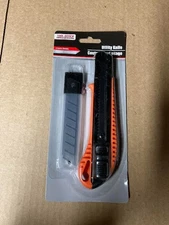 New  Tool Bench Hardware Utility Knife with 2 Extra Blades