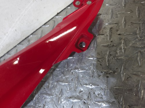 2017-2025 SUZUKI GSXR 1000 OEM RIGHT SIDE TAIL FAIRING FRAME COVER (BROKEN TAB) - Picture 3 of 19