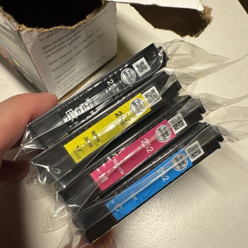 Epson 252 Cyan/Magenta/Yellow/Black Ink Cartridges Combo EXP 11/2024 OPEN BOX - Afbeelding 4 van 4