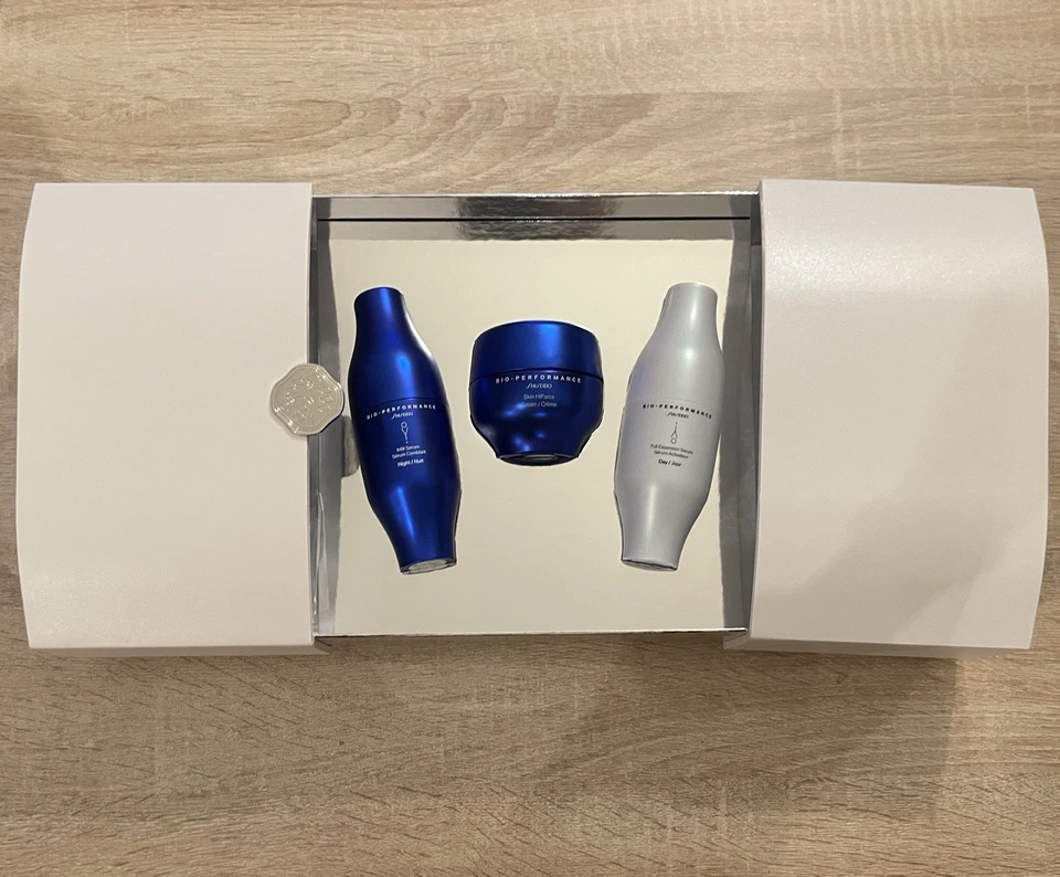 SHISEIDO Bio Performance Exclusive Collection New Value 385€ - Photo 2/4