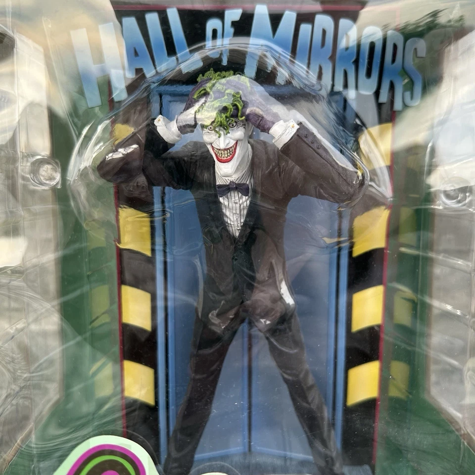 Diamond Gallery Select DC The Joker Estatua Salón de los Espejos 'The Killing Joke' Foto 2 de 4