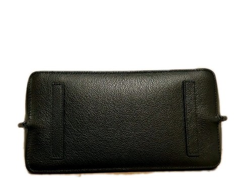 BRIGHTON FERRARA COLL VIVIANA SCHWARZ GROSS LEDER 3D MEDAILLON BEUTELTASCHE NEU MIT ETIKETT $ 465 - Bild 10 von 16